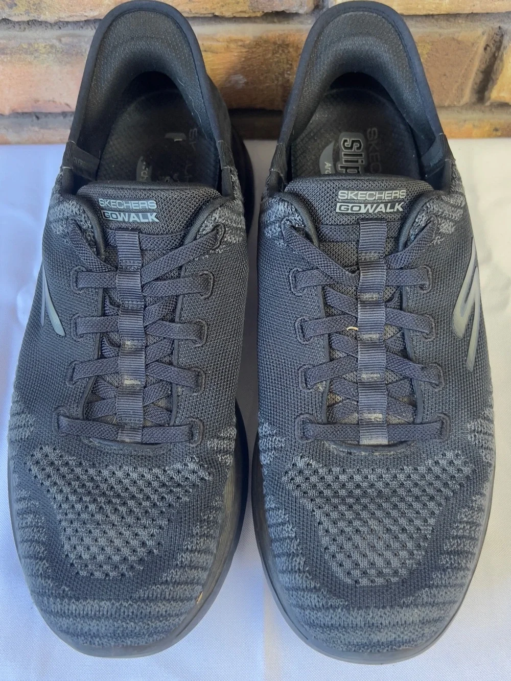 Skechers lightweight knit